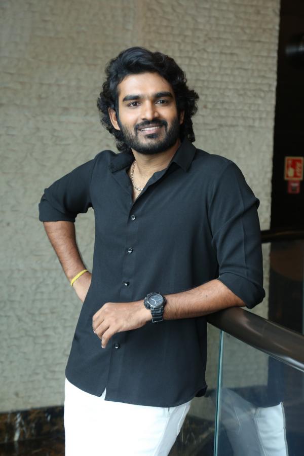kiran-abbavaram-stills-5-5.jpg