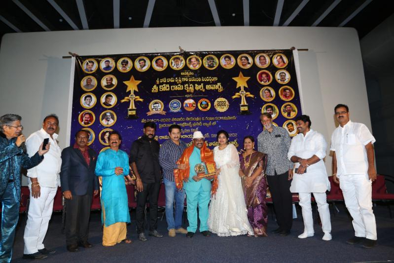 kodi-ramakrishna-film-awards-2022-5.jpg