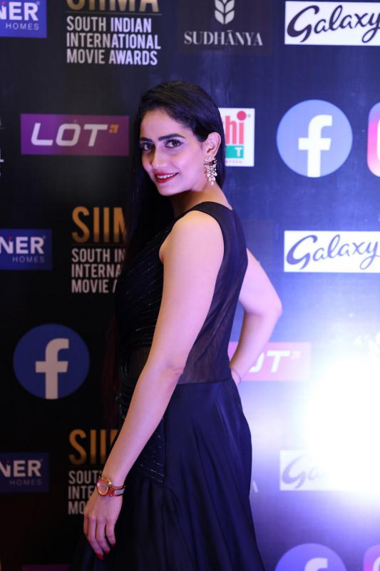 komal-sharma-at-siima-2.jpg