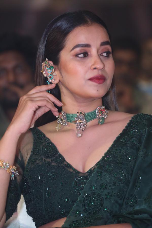 komalee-prasad-stills-2-4.jpg