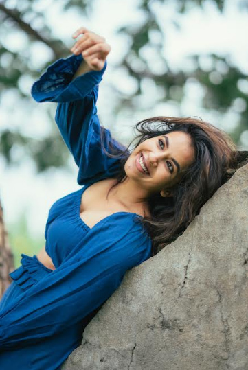 komalee-prasad-stills-2.jpg