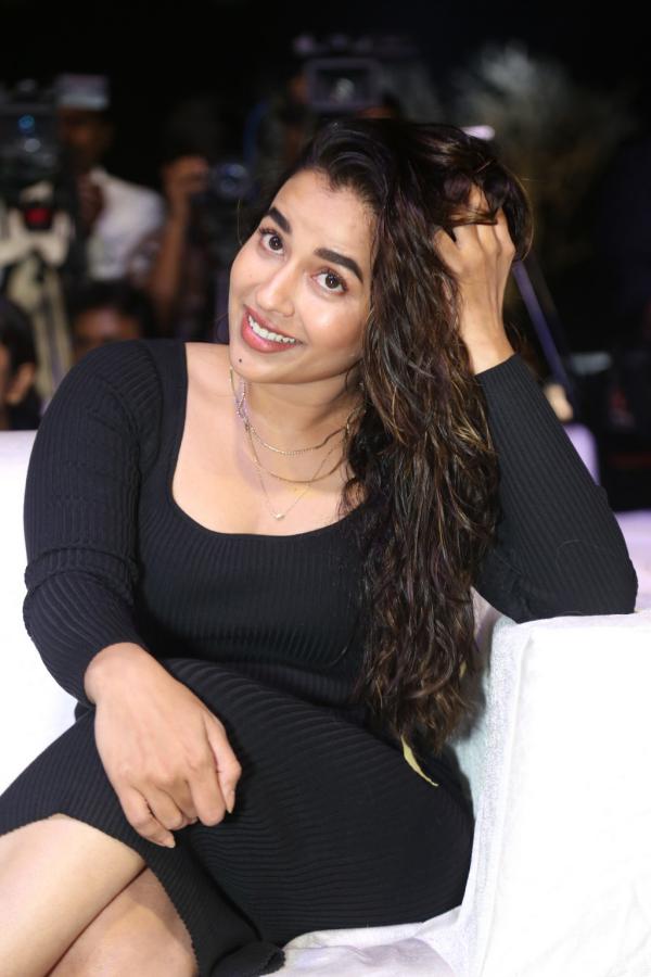 komalee-prasad-stills-3-10.jpg