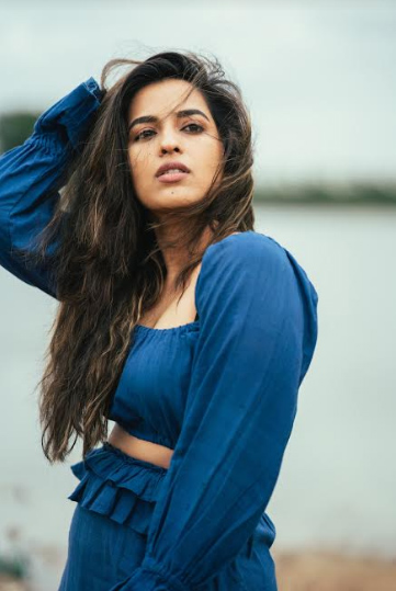 komalee-prasad-stills-3.jpg