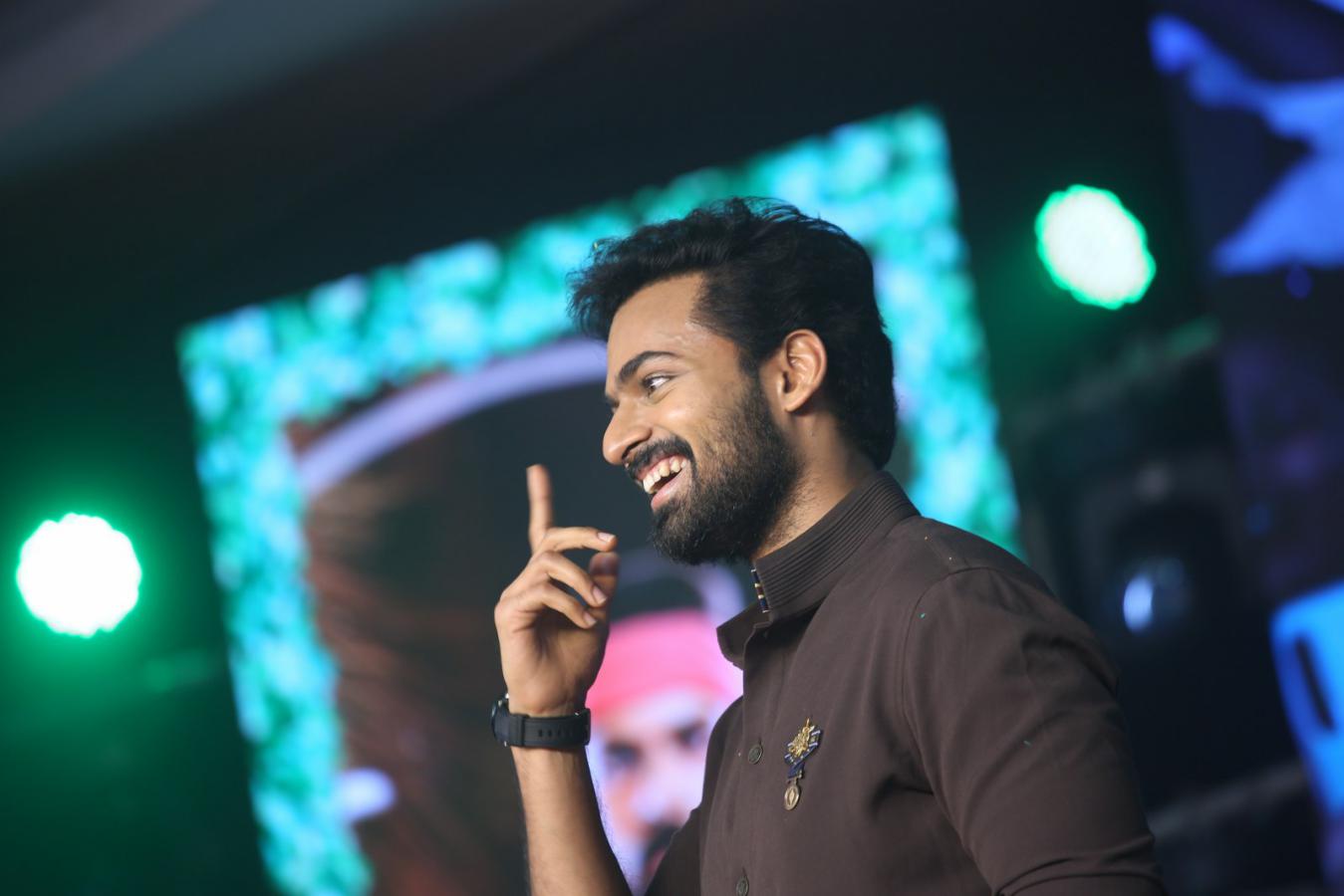 kondapolam-audio-launch-set-1-20.jpg