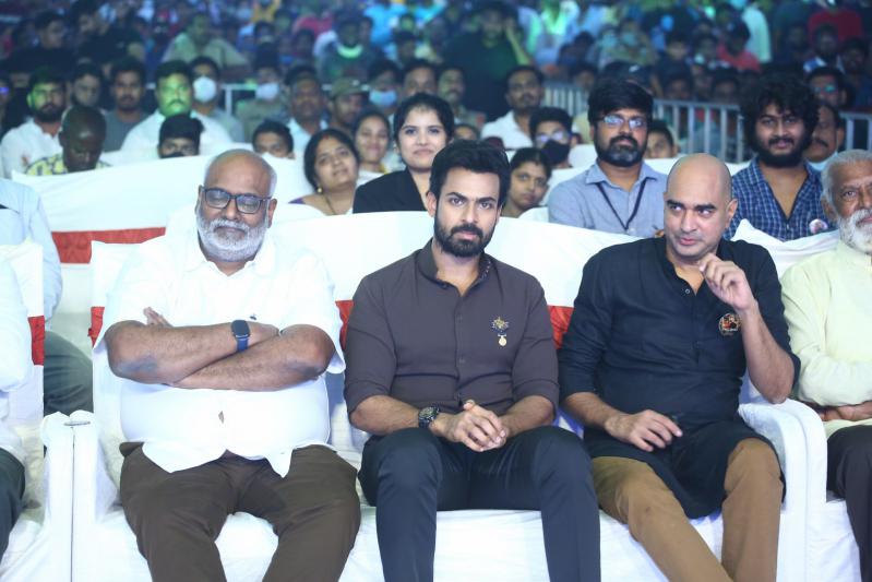 kondapolam-audio-launch-set-1-8.jpg