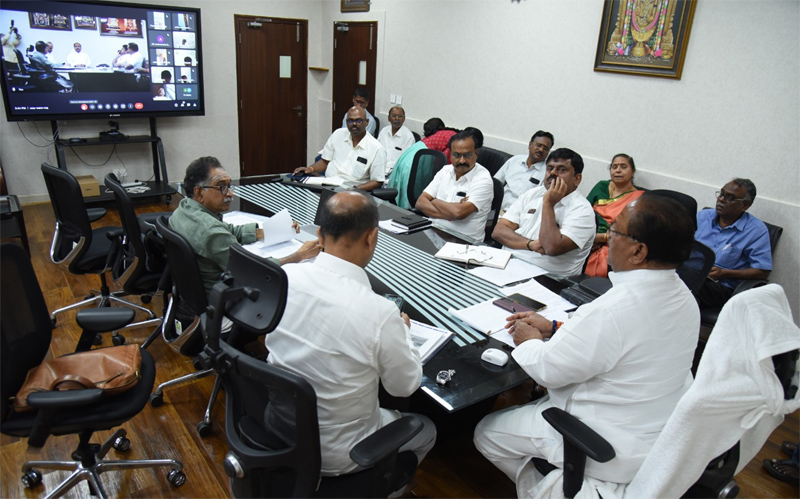 kottu-satyanaryana-review-meeting-on-endowments-2.jpg