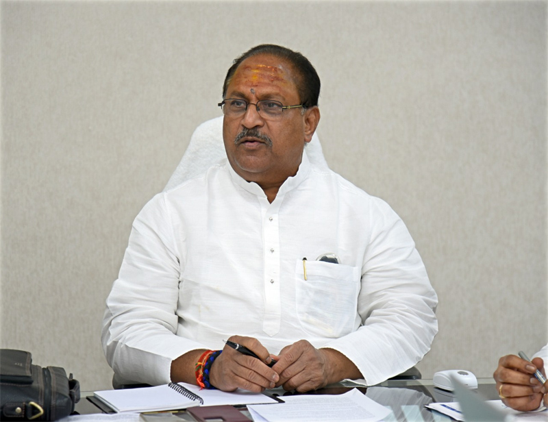 kottu-satyanaryana-review-meeting-on-endowments-3.jpg