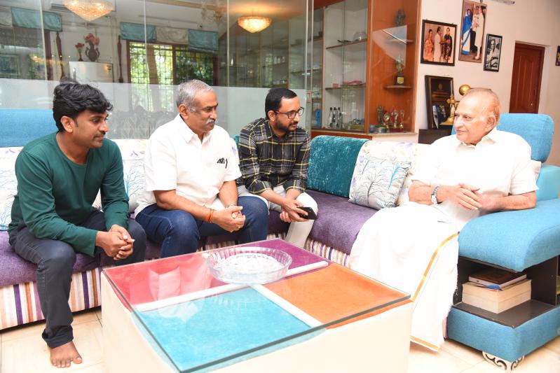 krishna-launches-jai-vittalacharya-book-7.jpg