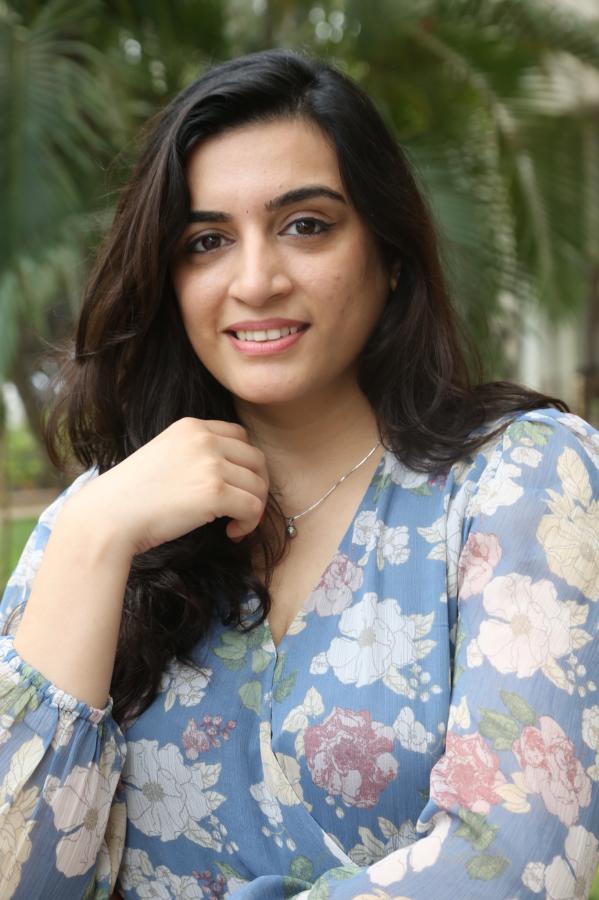 krishna-manjusha-stills-11.jpg