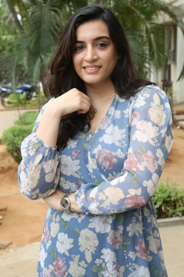 krishna-manjusha-stills-12.jpg