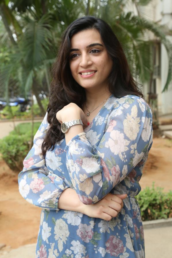 krishna-manjusha-stills-14.jpg