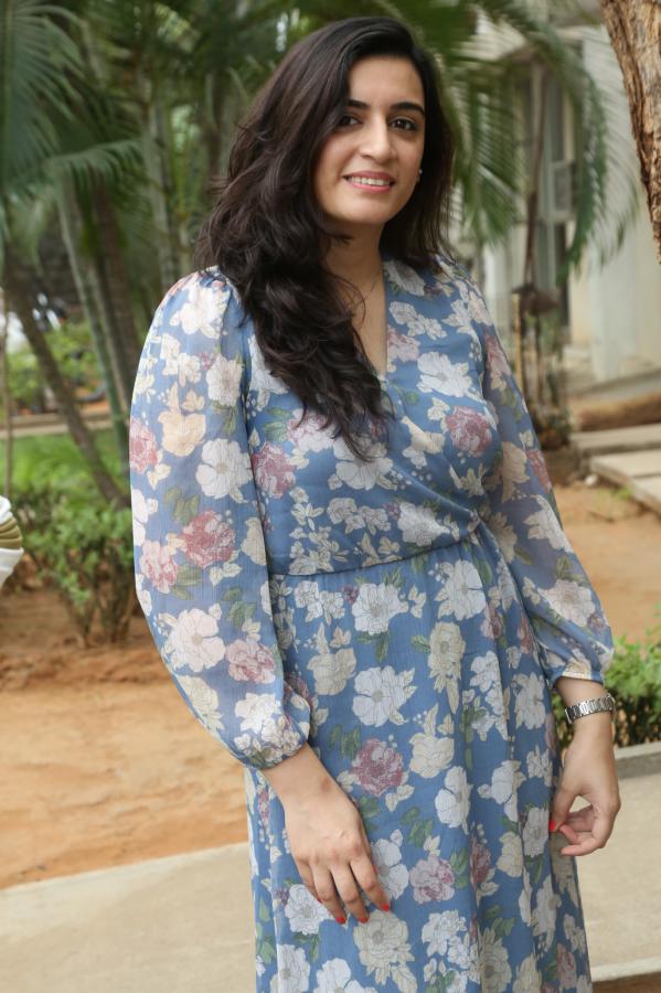 krishna-manjusha-stills-5.jpg