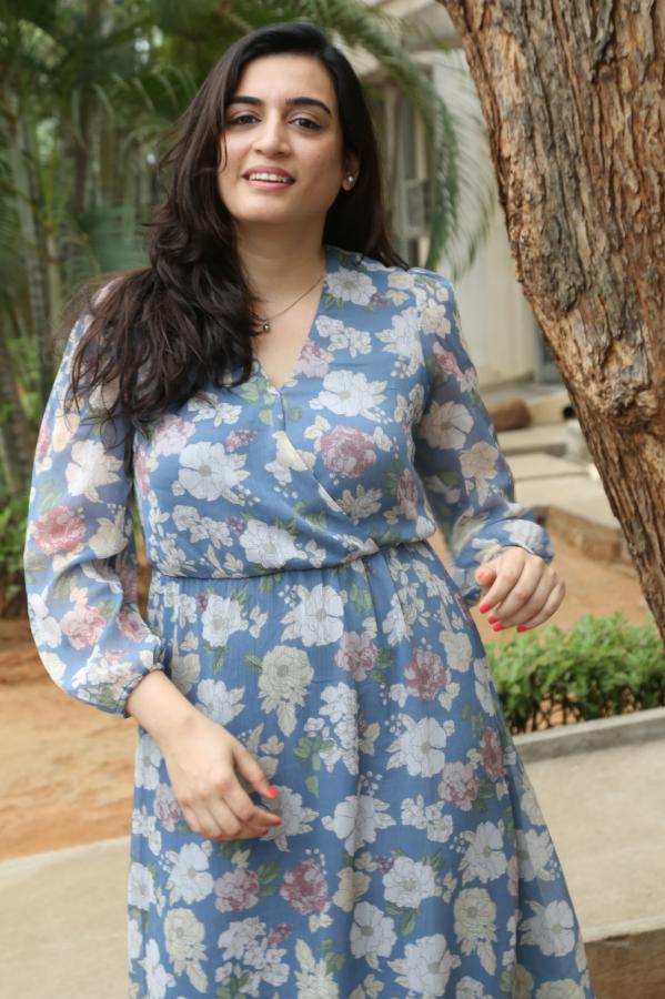 krishna-manjusha-stills-6.jpg