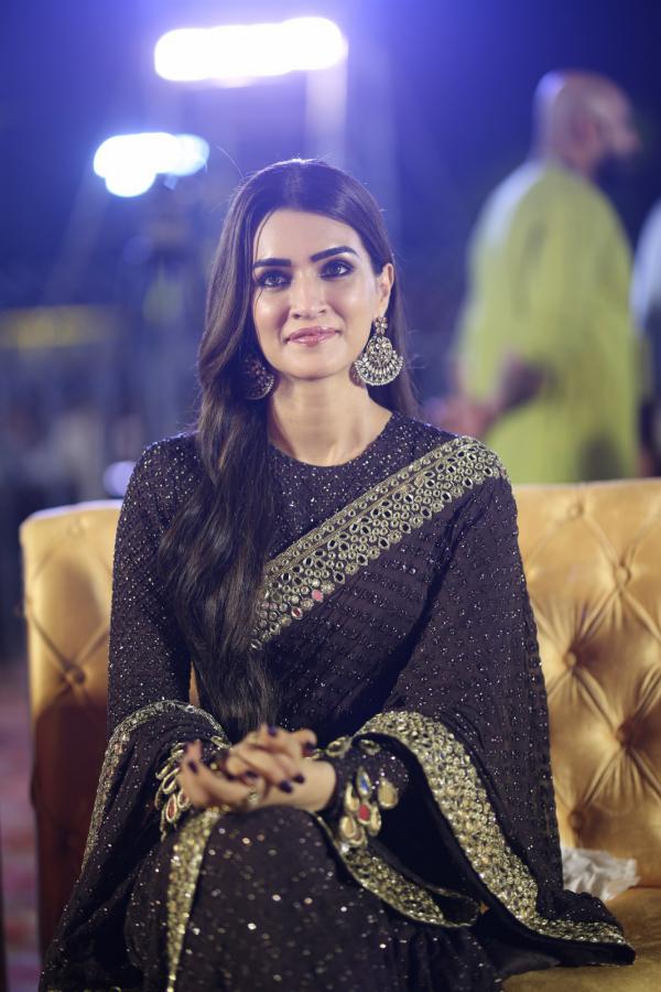 kriti-sanon-stills-13.jpg