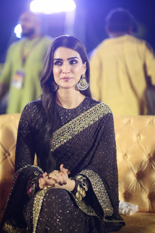 kriti-sanon-stills-9.jpg