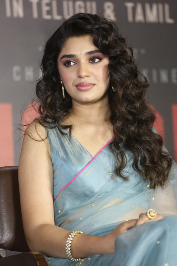 kriti-shetty-stills-3-5.jpg