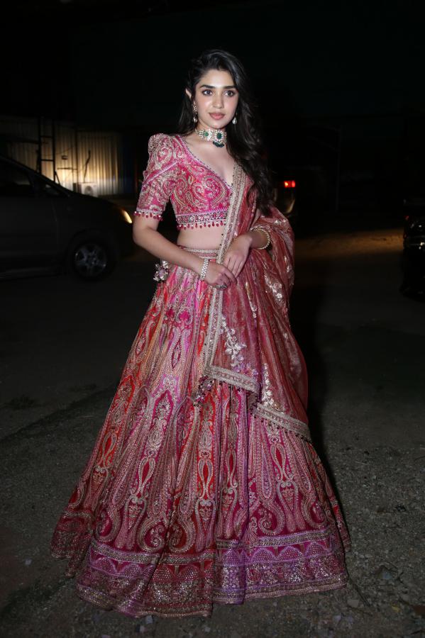 kriti-shetty-stills-4-9.jpg