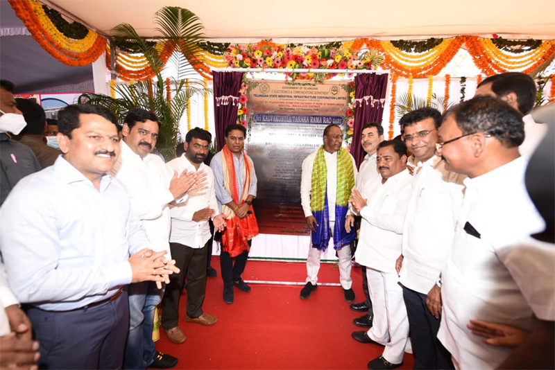 ktr-lays-foundation-stone-for-kandlakoya-it-park-1.jpg