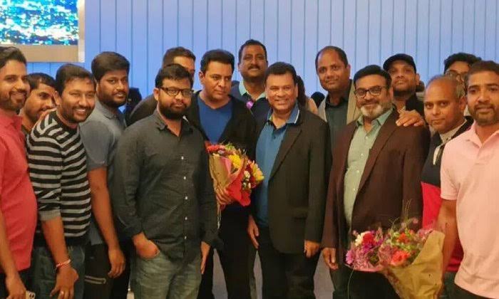 ktr-receives-grand-welcome-in-los-angels-2.jpg