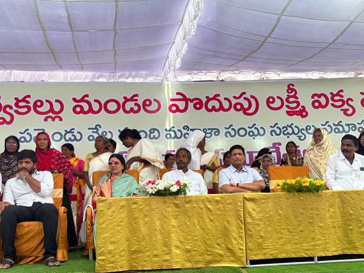 Kurnool NRI Foundation Donate to Balabharati School