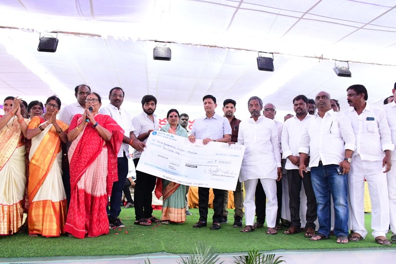 kurnool-nri-foundation-donate-to-balabharati-school-2.jpg