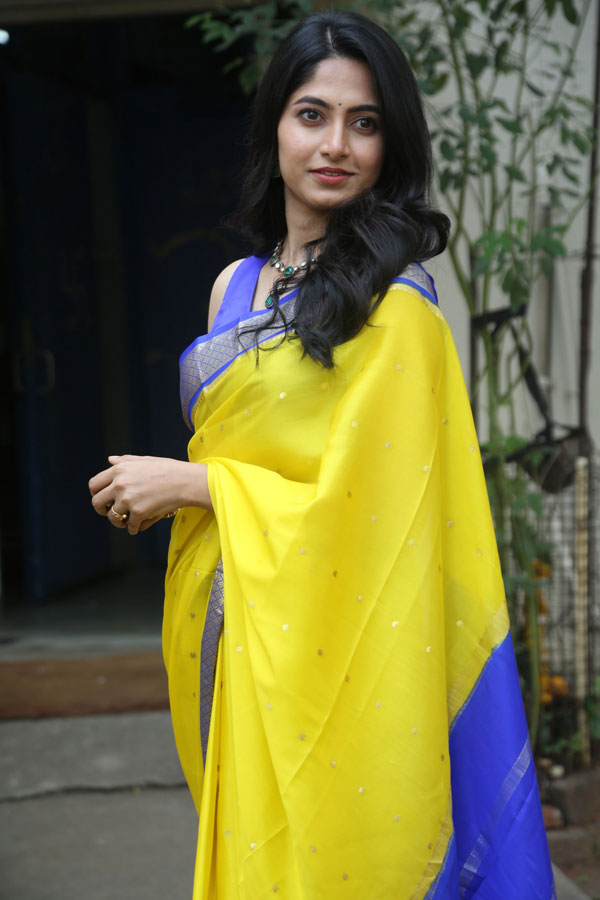 kushee-ravi-stills-2-13.jpg