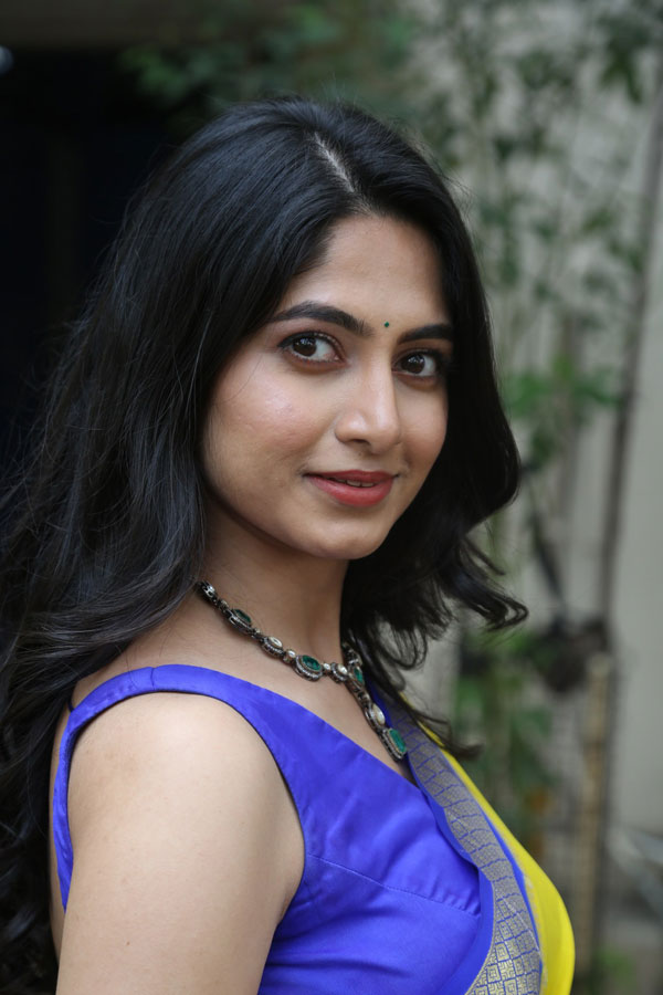 kushee-ravi-stills-2-22.jpg