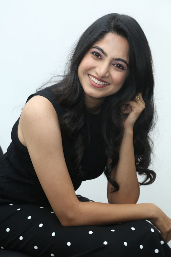 kushee-ravi-stills-3-15.jpg