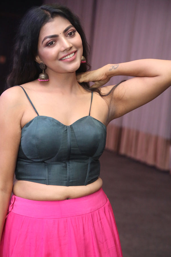 lahari-stills-2-25.jpg