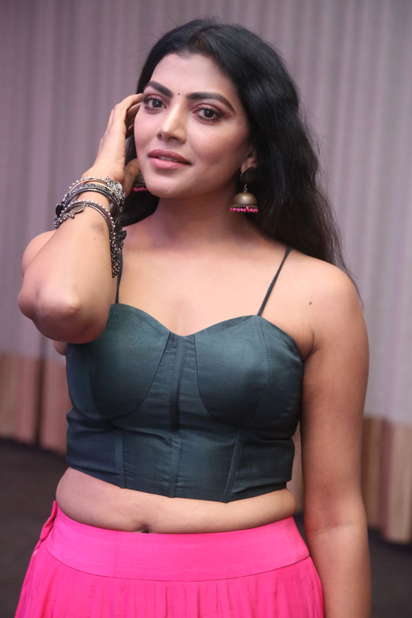 lahari-stills-2-28.jpg