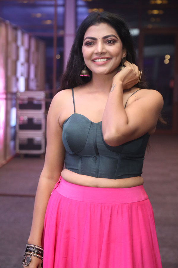 lahari-stills-2-8.jpg