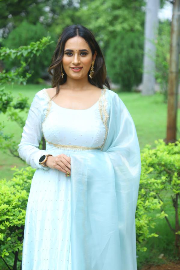 lalitha-stills-20.jpg