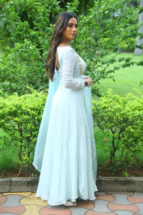 lalitha-stills-3.jpg