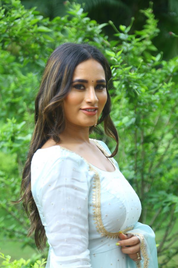 lalitha-stills-9.jpg