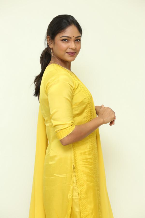 lavanya-stills-10.jpg