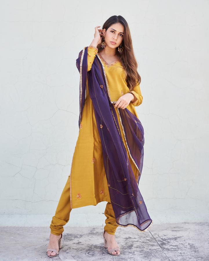 lavanya-tripathi-new-stills-2.jpg