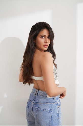 lavanya-tripathi-stills-8.jpg