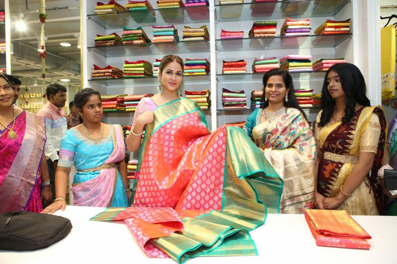 lavanya-tripati-launch-of-aravinda-design-studio-9.jpg