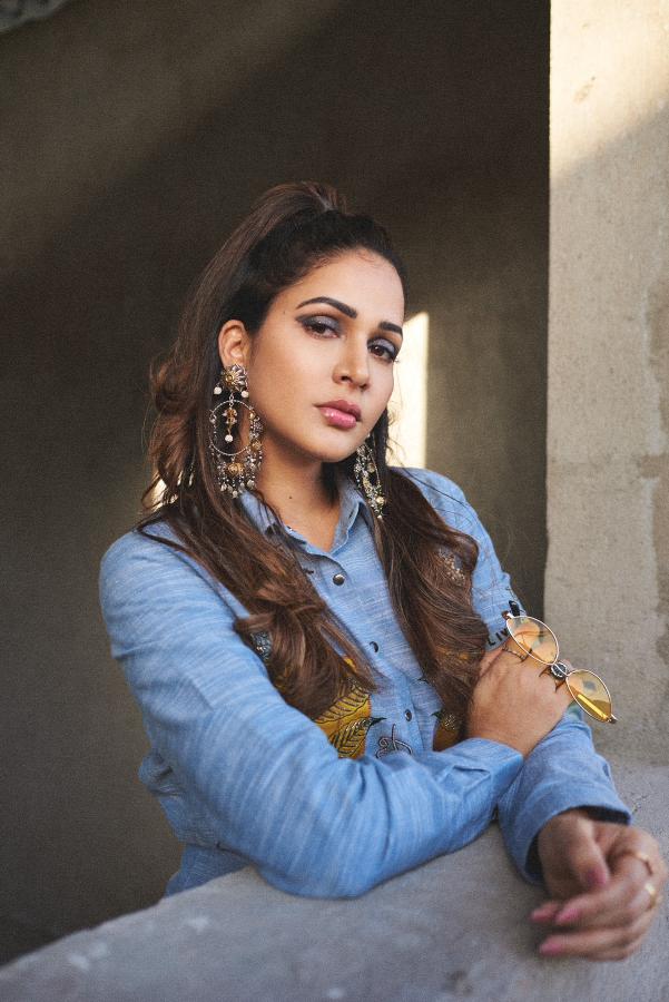 lavanya-tripati-stills-4-8.jpg