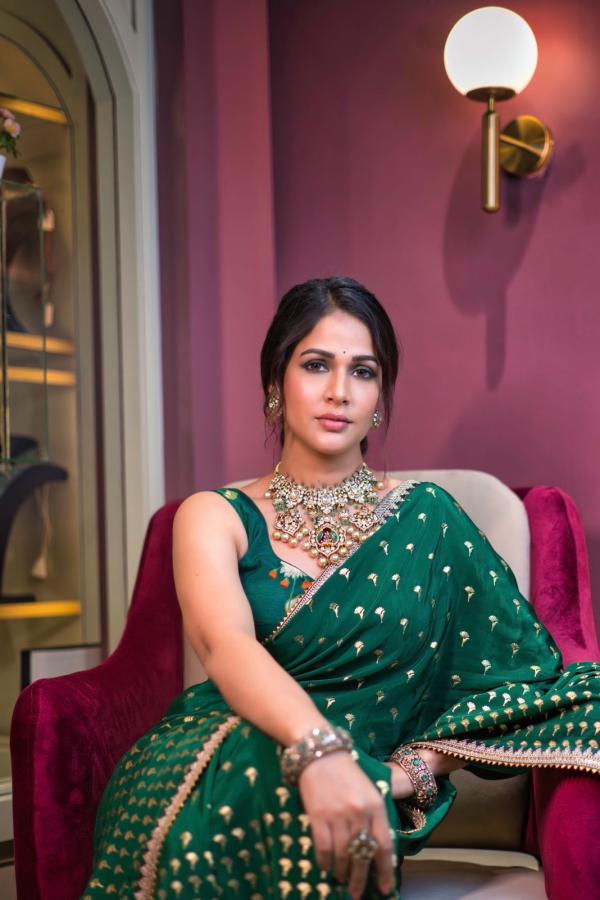 lavanya-tripati-stills-4-9.jpg