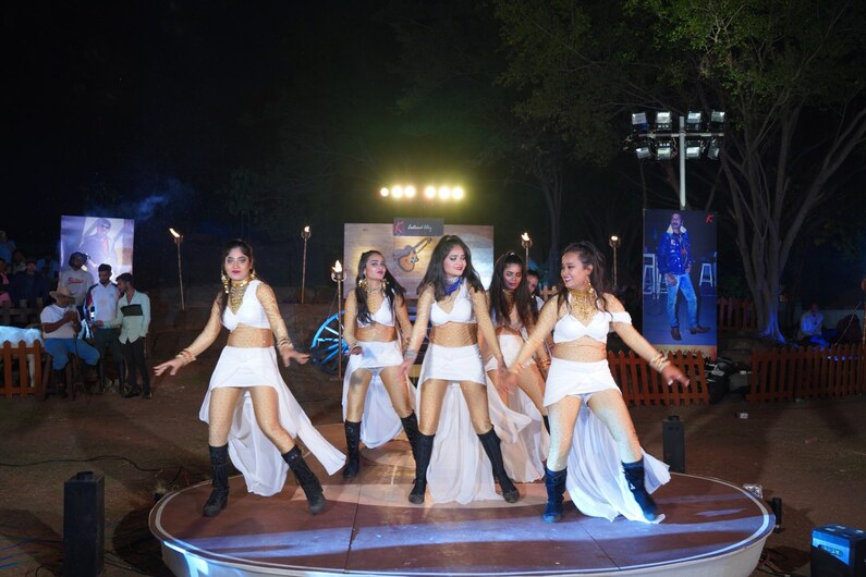 lion-kiron-k-party-in-cowboy-style-and-fashion-show-15.jpg