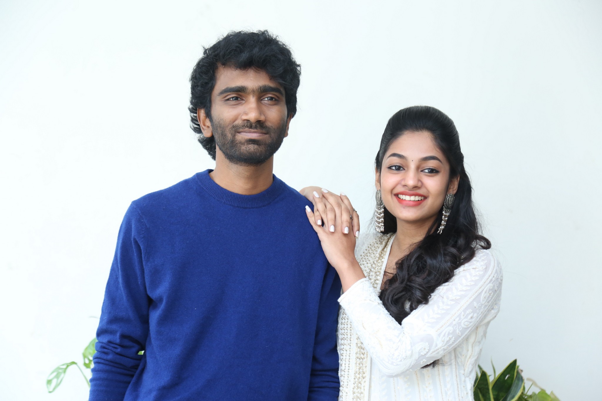 love-today-movie-hero-pradeep-heroine-ivana-interview-stills-2.jpg