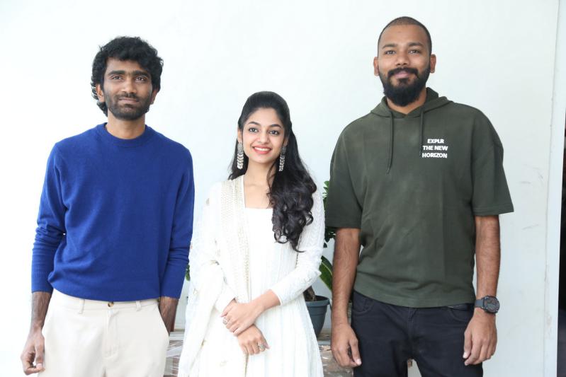 love-today-movie-hero-pradeep-heroine-ivana-interview-stills-7.jpg