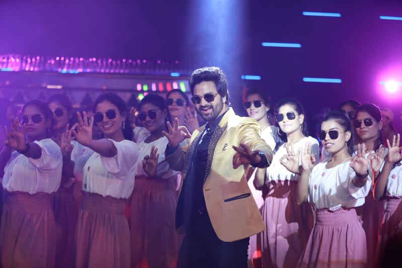 lucky-lakshman-title-song-released-5.jpg