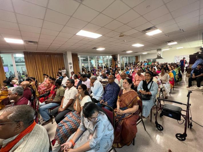 lv-gangadhara-sastry-gita-pravachanam-in-frisco-5.jpg