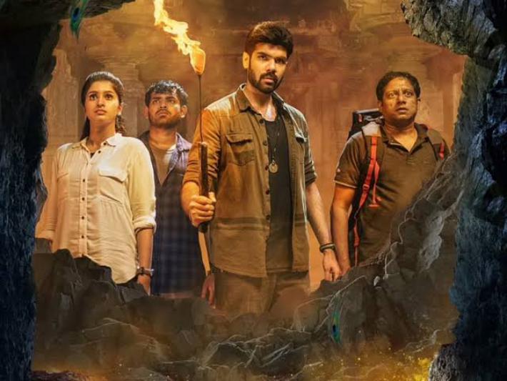 Maayon Movie Stills