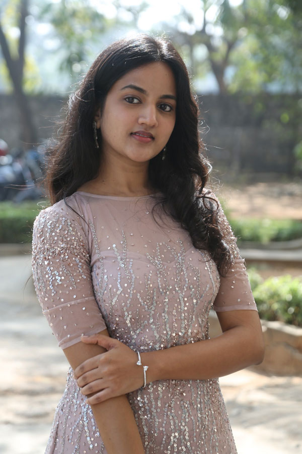 madhu-priya-stills-7.jpg