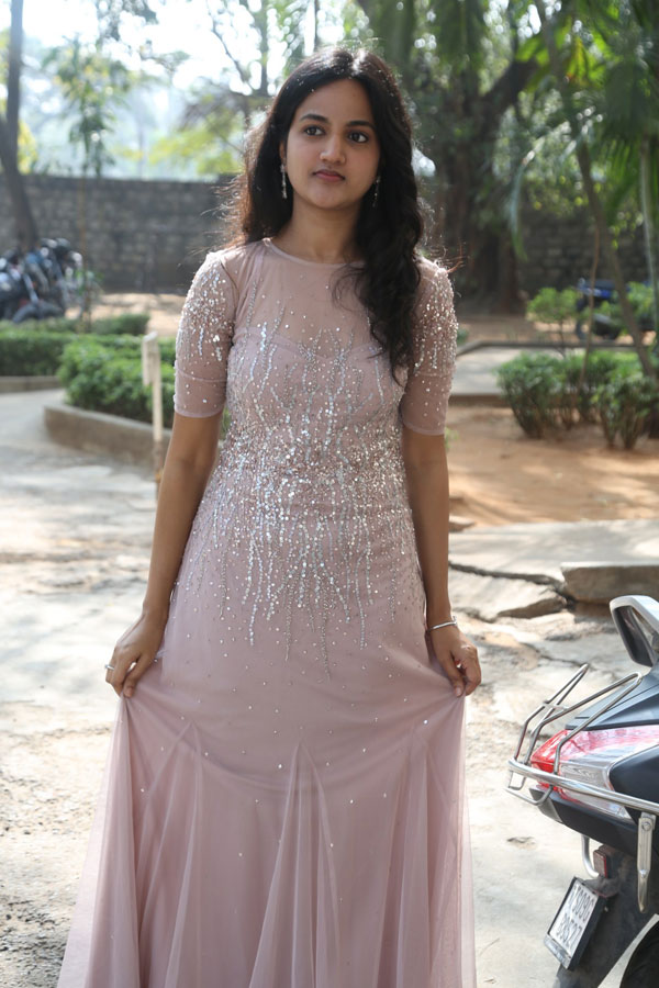 madhu-priya-stills-8.jpg