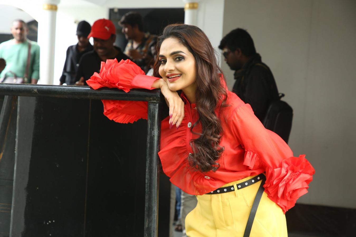 madhubala-stills-13.jpg