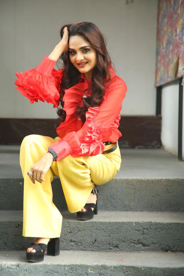 madhubala-stills-19.jpg
